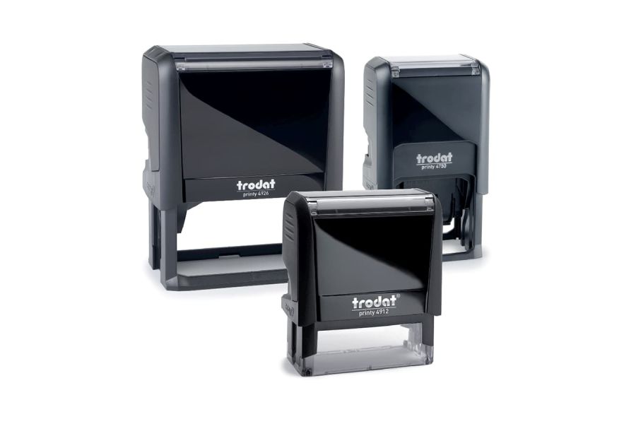 Timbri in legno, metallo o gomma: quale scegliere?